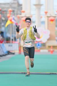 BIB: 5523, 
                            <button type="button" onclick="openModal(21760689)" class="btn btn-primary btn-sm float-right btn-popup" data-toggle="modal" data-target=".modal-high-quality">
                        <i class="fas fa-shopping-cart"></i> Add to Cart
                    </button>
                                            <button type="button" onclick="isThisMe(21760689, true)" class="btn btn-success btn-sm float-right btn-popup btn-isme hidden" data-toggle="tooltip" data-placement="bottom" title="นี่คือรูปของคุณใช่ไหม คลิกที่นี่เพื่อเอาเข้าอัลบั้ม">
                        <i class="fas fa-plus"></i> Add to album
                    </button>
                    <button type="button" onclick="isThisMe(21760689, false)" class="btn btn-warning btn-sm float-right btn-popup btn-isnotme hidden">
                        <i class="fas fa-ban"></i> Remove from album
                    </button>